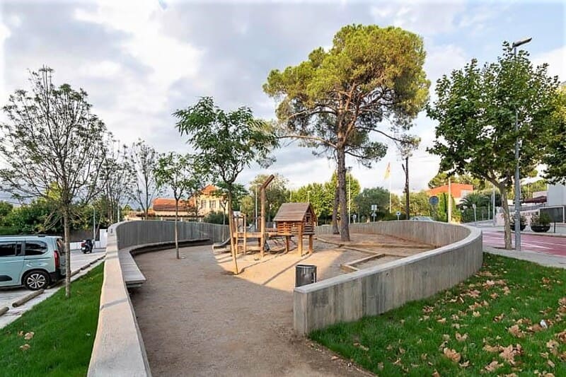 Urbanización de espacio público en Valldoreix