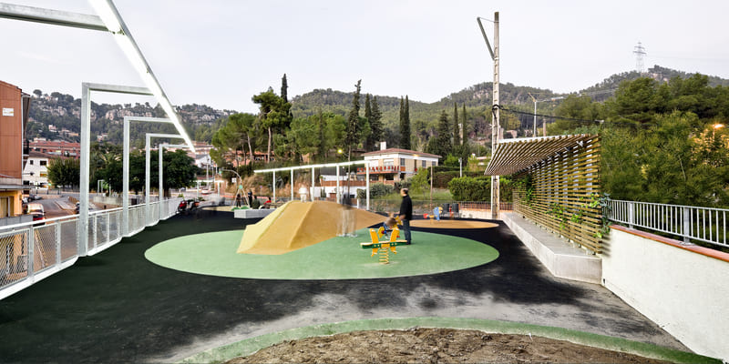 Urbanización de la plaza 11 de septiembre en La Palma de Cervellò